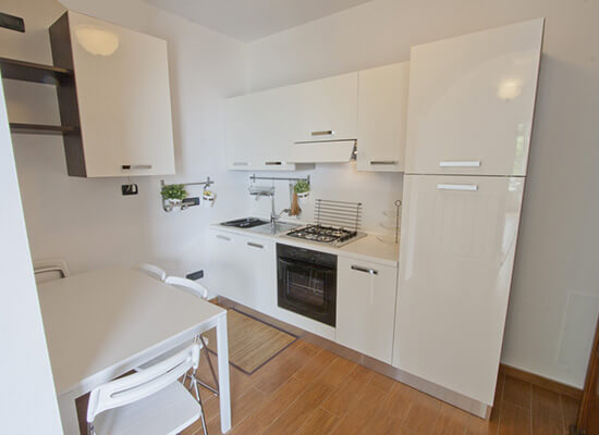 equipped-kitchen-Bellagio-apartment