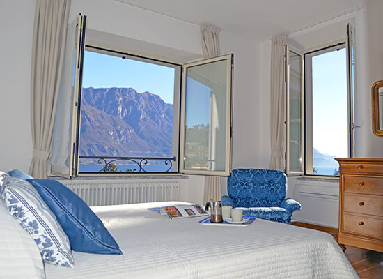 window-lake-view-apartment-Bellagio